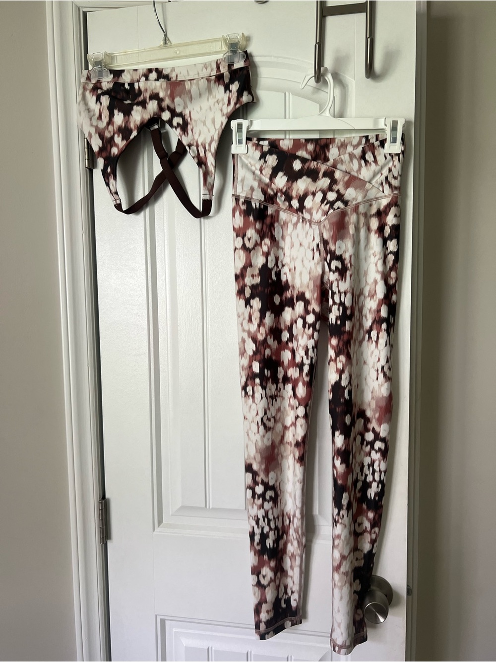 EUC Aerie Offline size small set